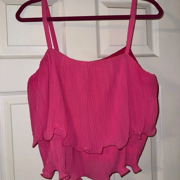 ARULA Pink Ruffled Crop Camisole - Picture 2 of 5